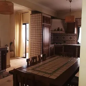 https://cozy-apartment-in-city-center.albaniahotels.org